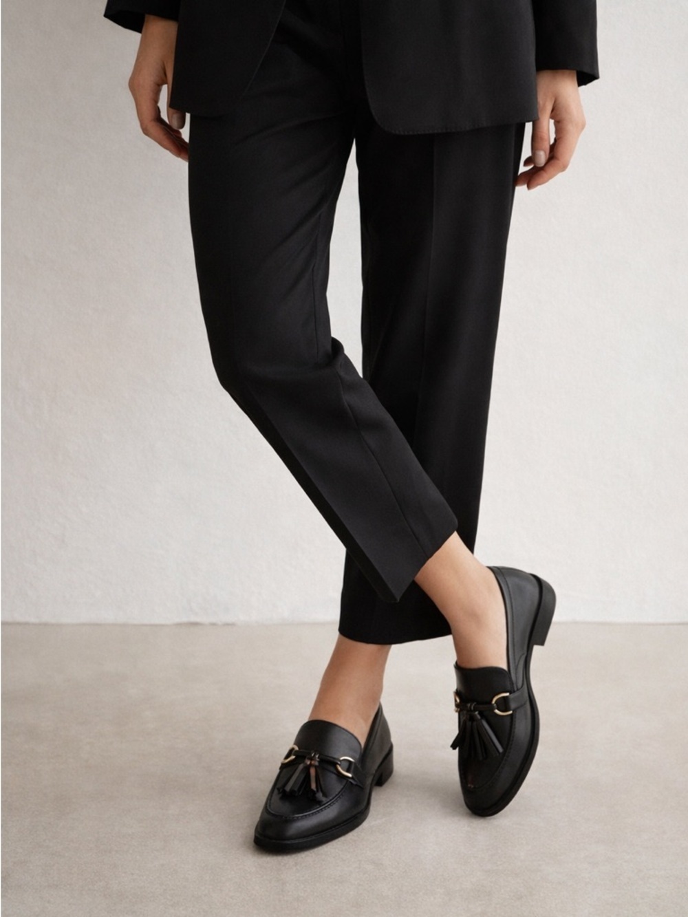 Zara Women’s black Leather Loafers with Tassels  New with Tags Size 39